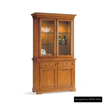 Vitrine <Villa Borghese> Modell 7374, kirschbaumfarbig antik mit Gebrauchsspuren